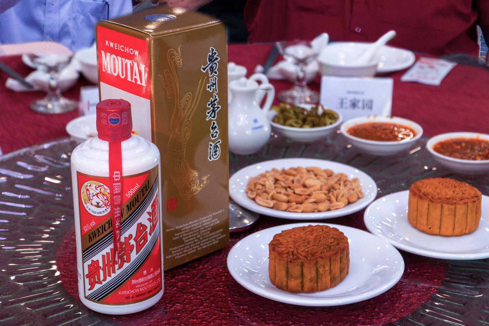 Moutai with Mooncake